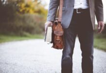 Czy nauczyciel może przytulić dziecko? Czy nauczyciel może przytulić dziecko?