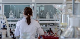 Ile zarabia lekarz dietetyk?