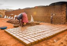 Jakie firmy korzystają z outsourcingu? Jakie firmy korzystają z outsourcingu?