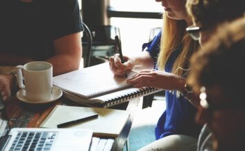 Co daje udział w konferencji naukowej?